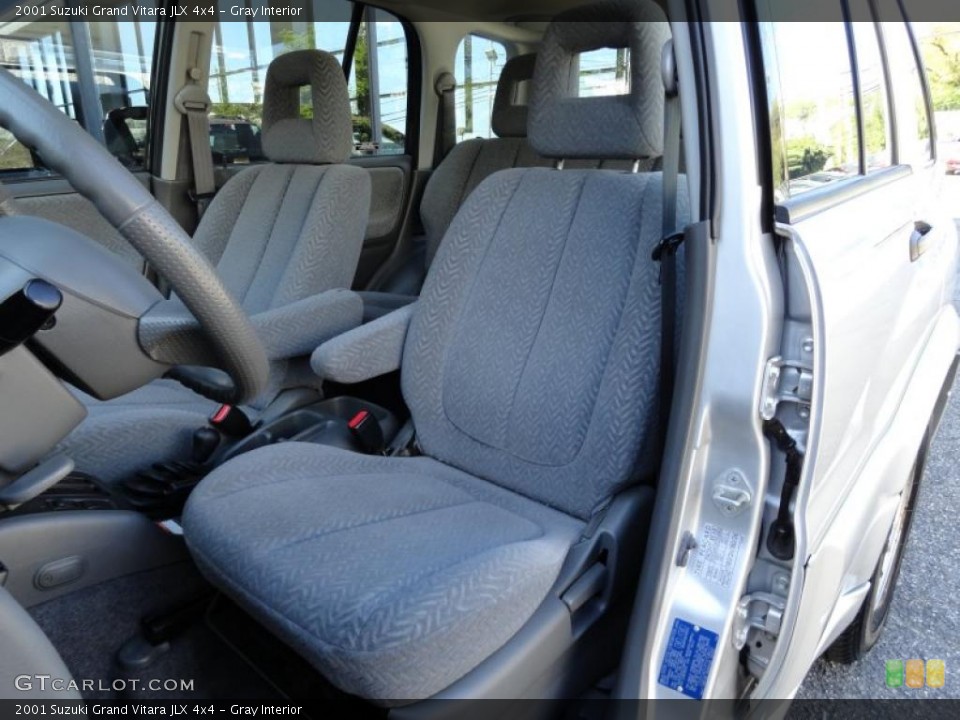 Gray Interior Photo for the 2001 Suzuki Grand Vitara JLX 4x4 #49258952