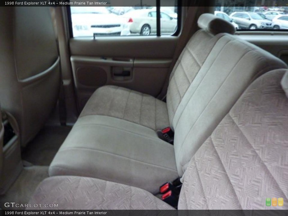 Medium Prairie Tan Interior Photo for the 1998 Ford Explorer XLT 4x4 #49264601