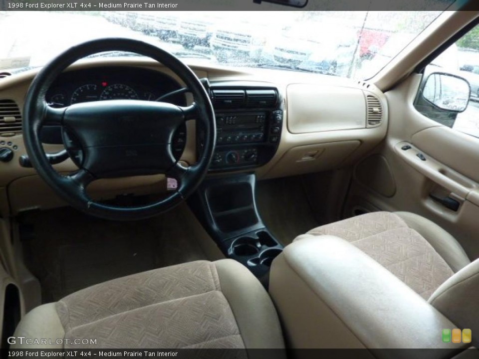 Medium Prairie Tan Interior Photo for the 1998 Ford Explorer XLT 4x4 #49264631