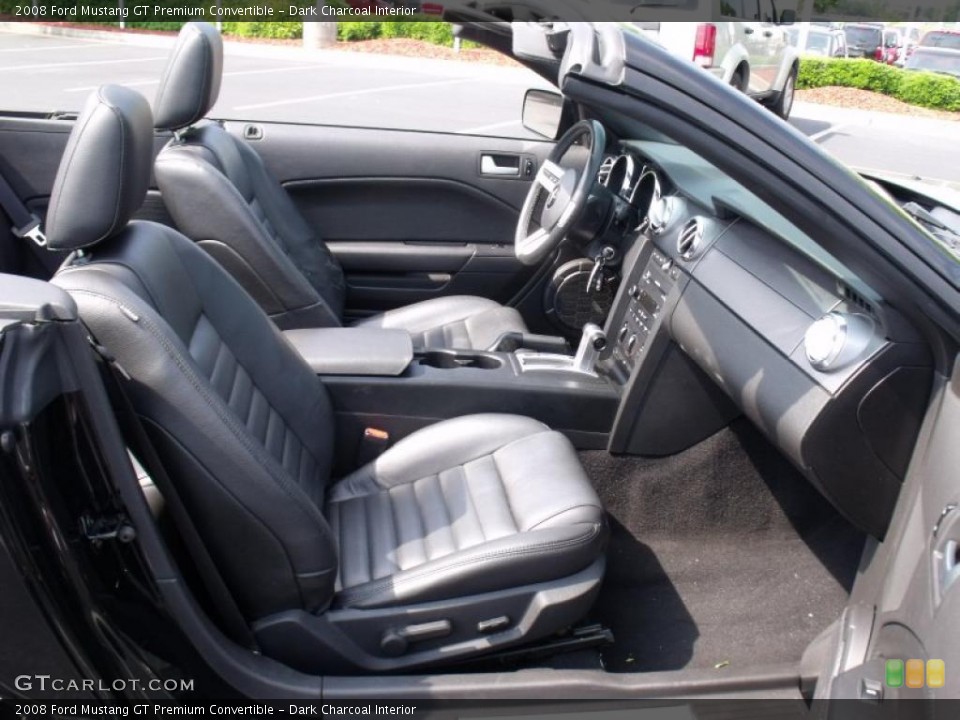 Dark Charcoal Interior Photo for the 2008 Ford Mustang GT Premium Convertible #49273862