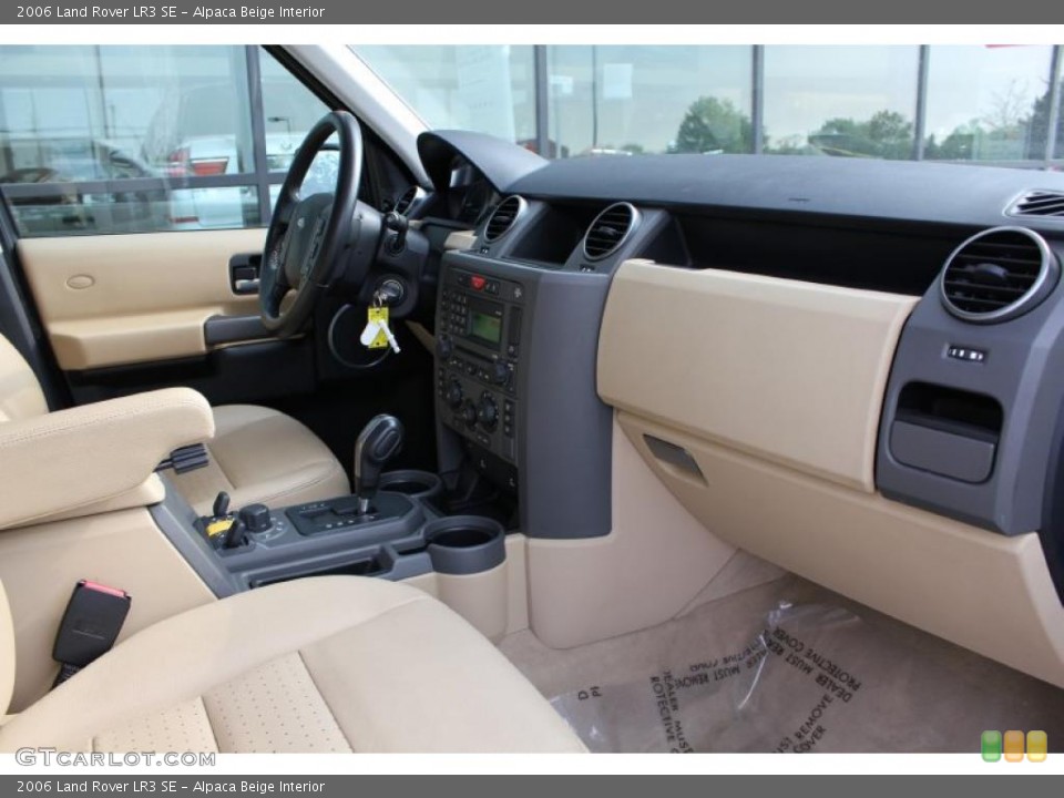 Alpaca Beige Interior Photo for the 2006 Land Rover LR3 SE #49279730