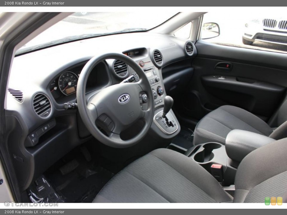 Gray Interior Photo for the 2008 Kia Rondo LX #49280003