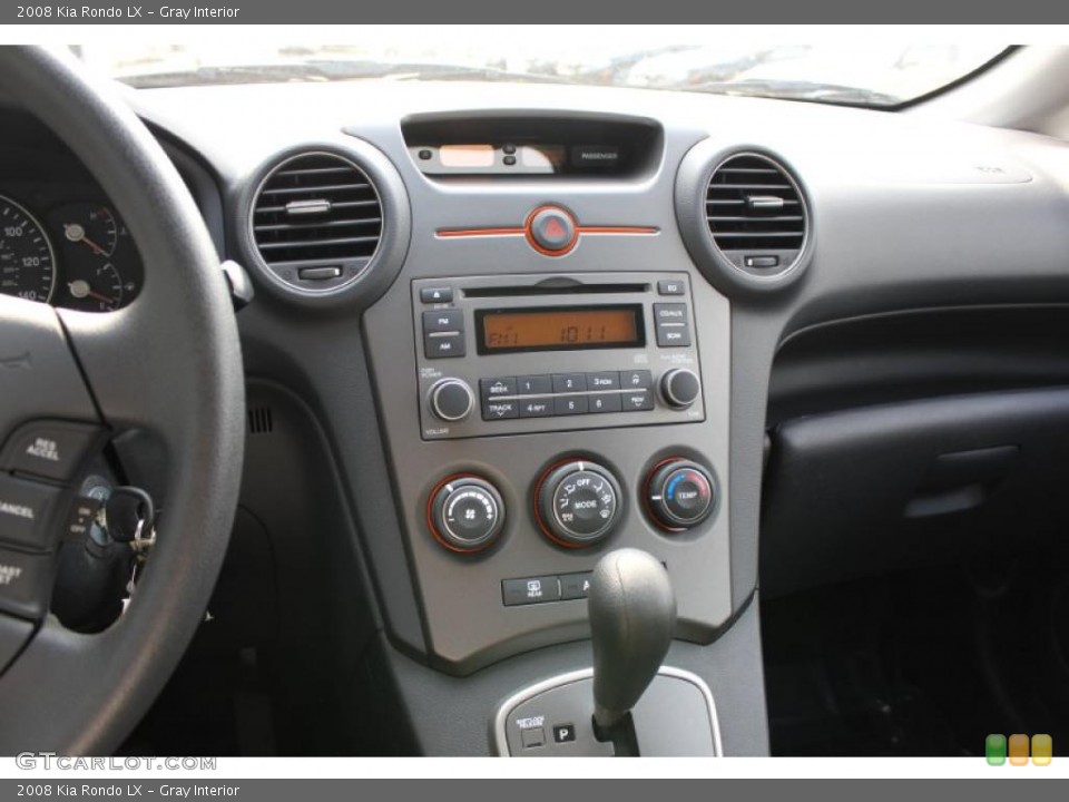 Gray Interior Controls for the 2008 Kia Rondo LX #49280171