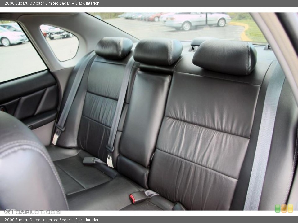 Black Interior Photo for the 2000 Subaru Outback Limited Sedan #49281683