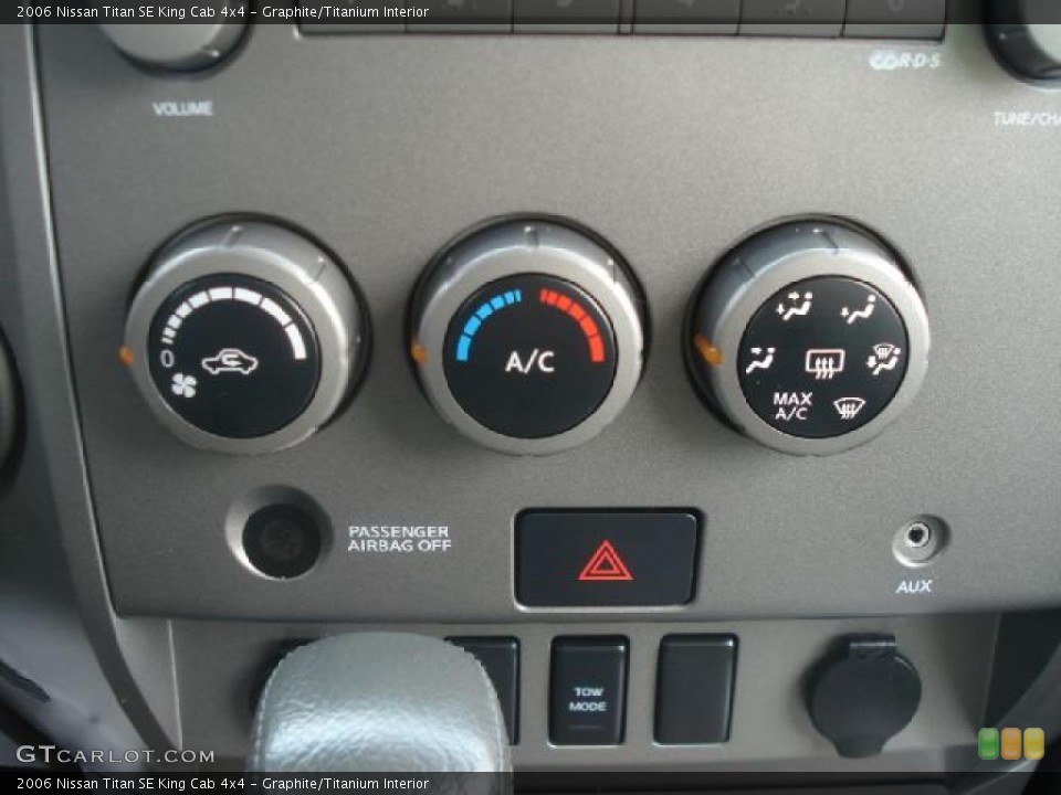 Graphite/Titanium Interior Controls for the 2006 Nissan Titan SE King Cab 4x4 #49285514