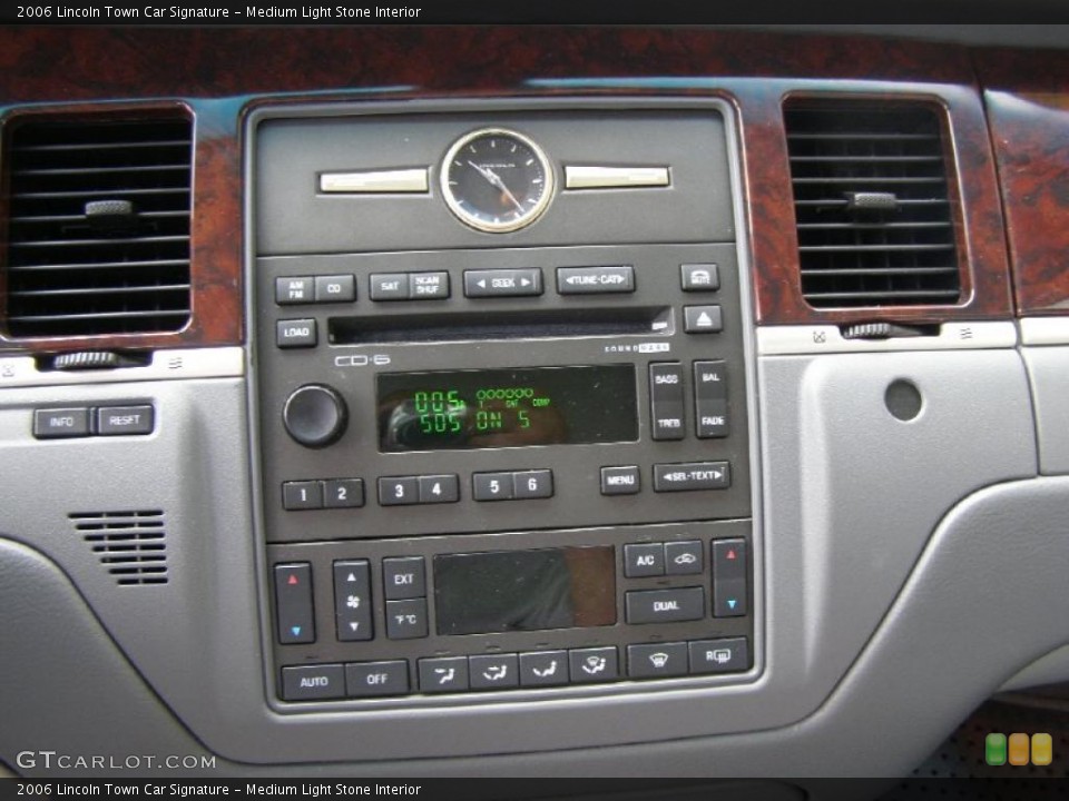 Medium Light Stone Interior Controls for the 2006 Lincoln Town Car Signature #49288391