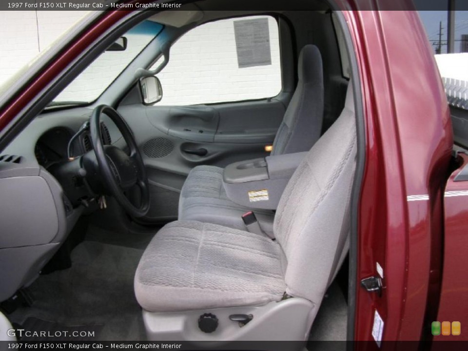 Medium Graphite Interior Photo for the 1997 Ford F150 XLT Regular Cab #49288721