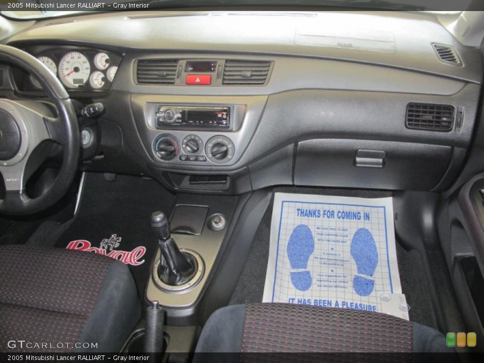 Gray Interior Photo for the 2005 Mitsubishi Lancer RALLIART #49289981