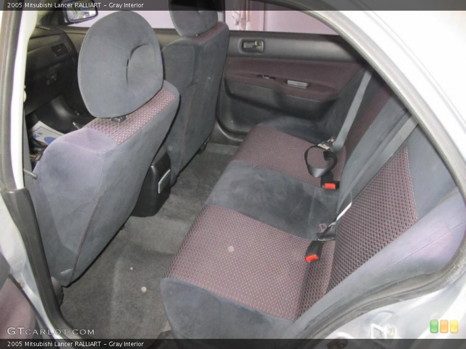 Gray Interior Photo for the 2005 Mitsubishi Lancer RALLIART #49290005