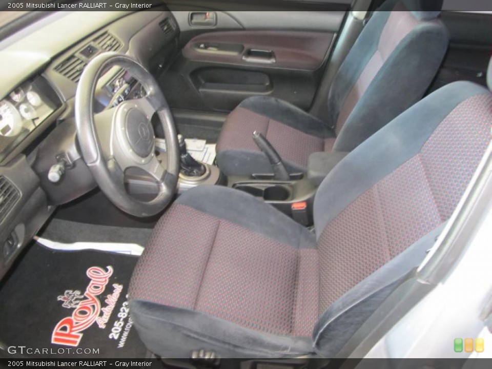 Gray Interior Photo for the 2005 Mitsubishi Lancer RALLIART #49290029