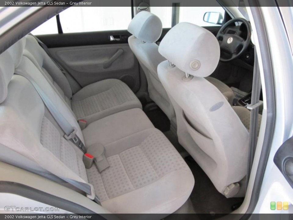 Grey Interior Photo for the 2002 Volkswagen Jetta GLS Sedan #49290176