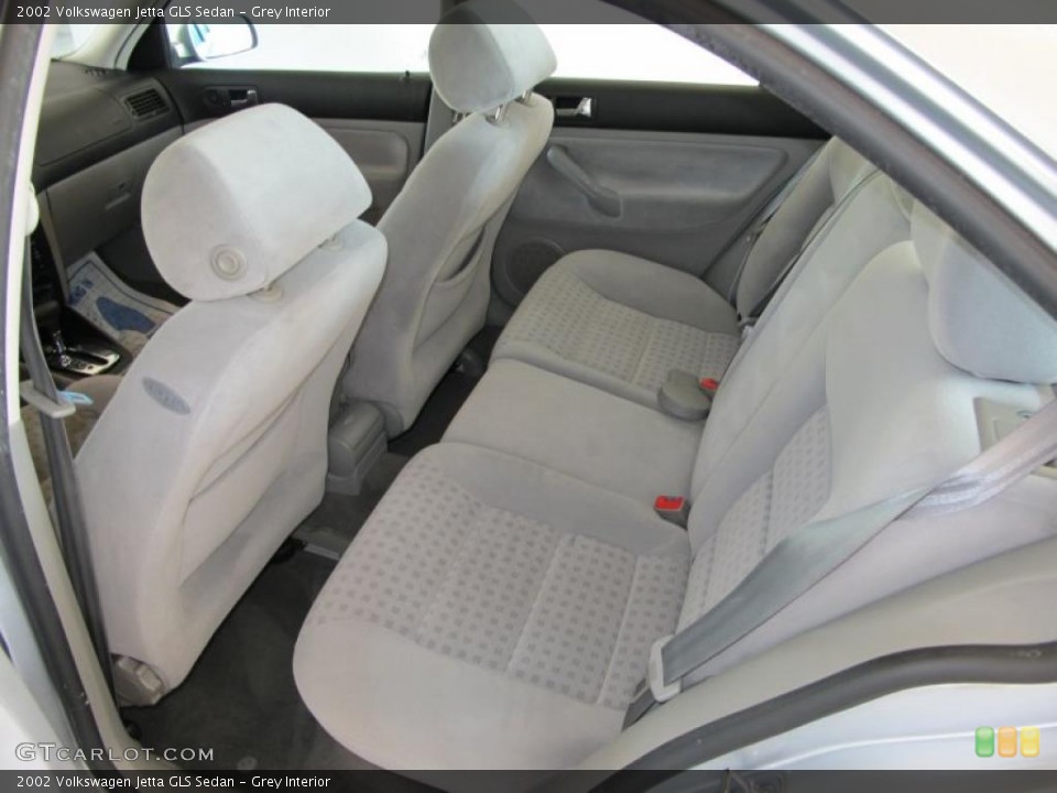 Grey Interior Photo for the 2002 Volkswagen Jetta GLS Sedan #49290212