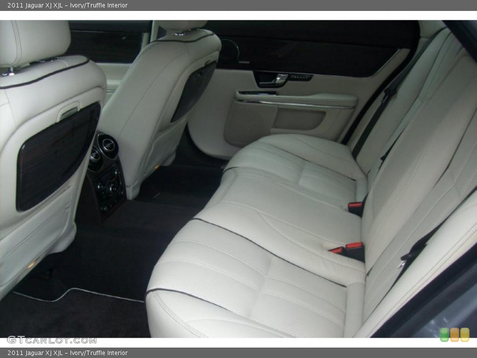 Ivory/Truffle Interior Photo for the 2011 Jaguar XJ XJL #49292600