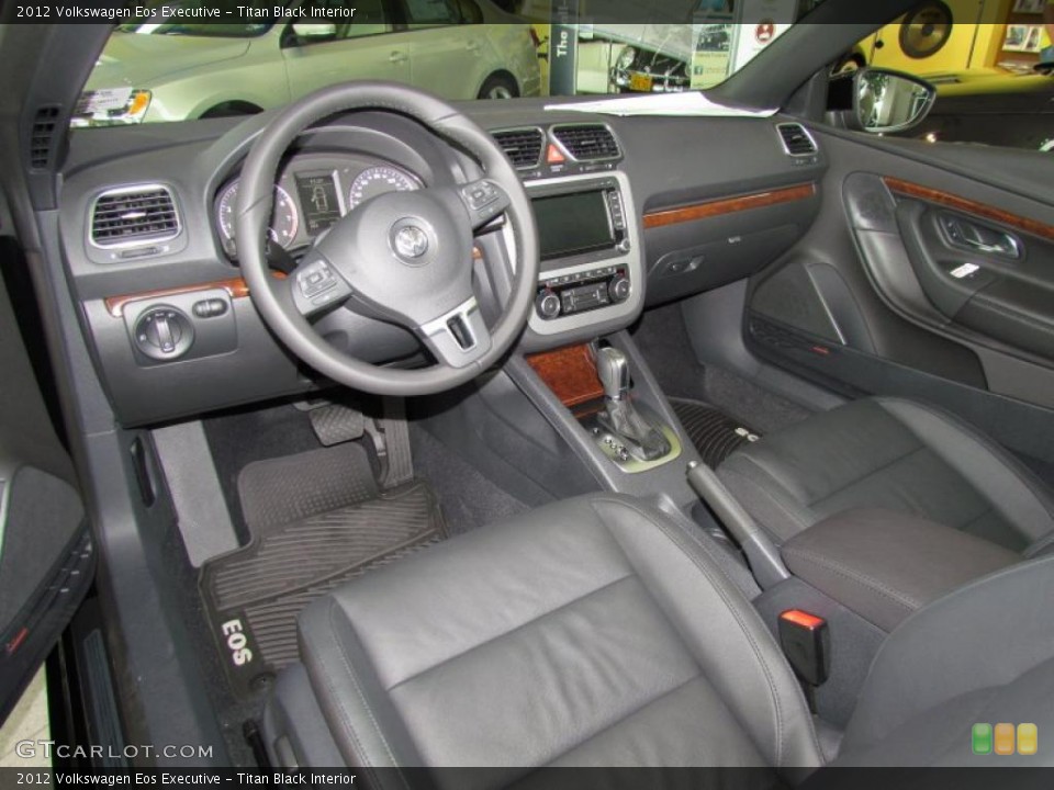 Titan Black Interior Photo for the 2012 Volkswagen Eos Executive #49301850