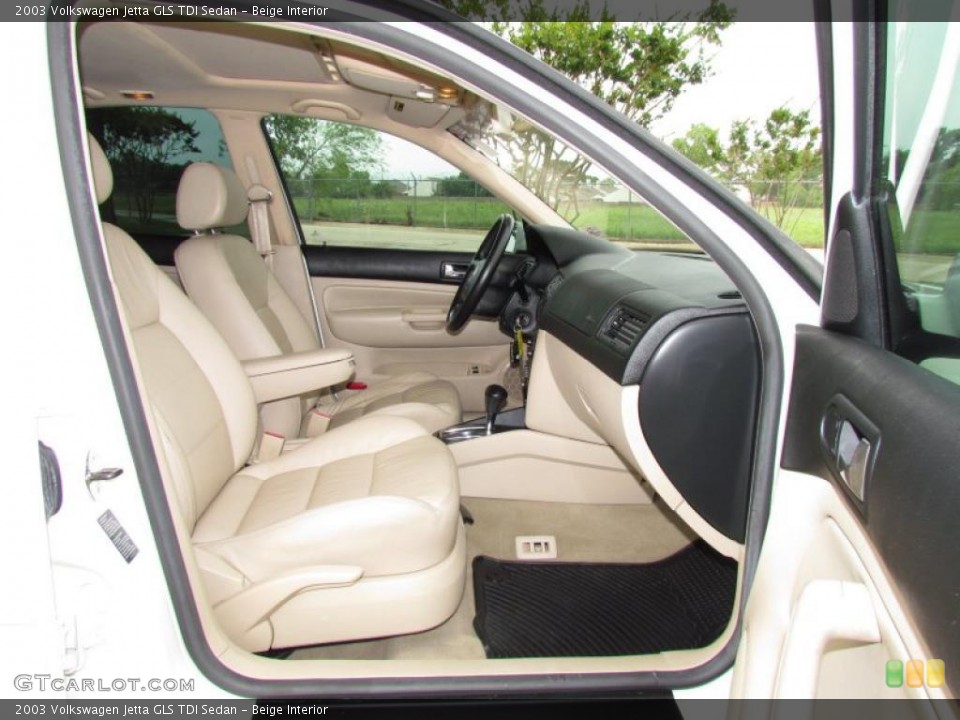 Beige Interior Photo for the 2003 Volkswagen Jetta GLS TDI Sedan #49302306