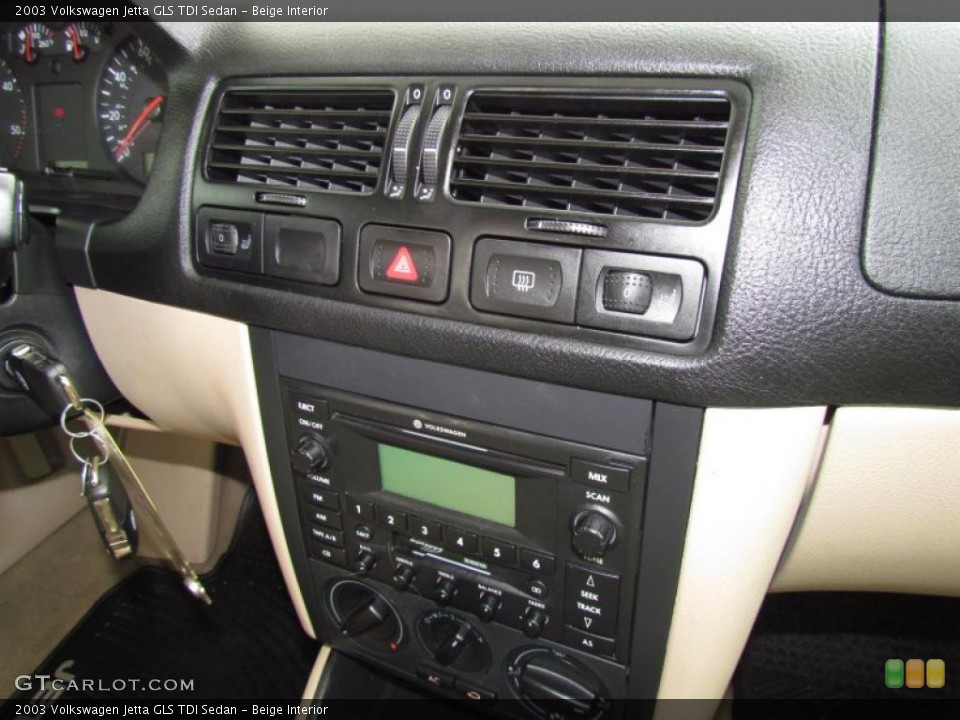 Beige Interior Controls for the 2003 Volkswagen Jetta GLS TDI Sedan #49302381