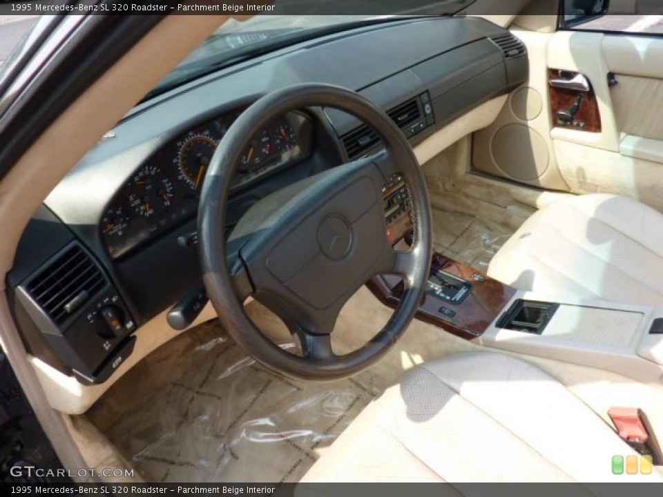 Parchment Beige Interior Photo for the 1995 Mercedes-Benz SL 320 Roadster #49303089