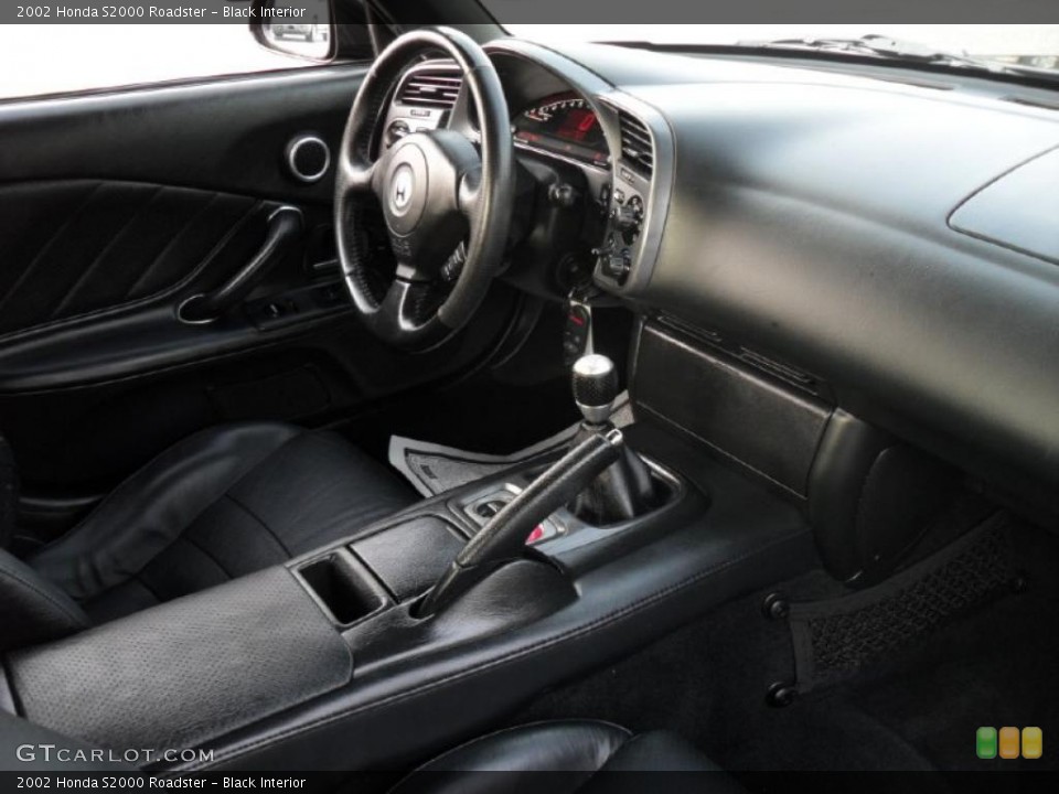 Black Interior Photo for the 2002 Honda S2000 Roadster #49303917