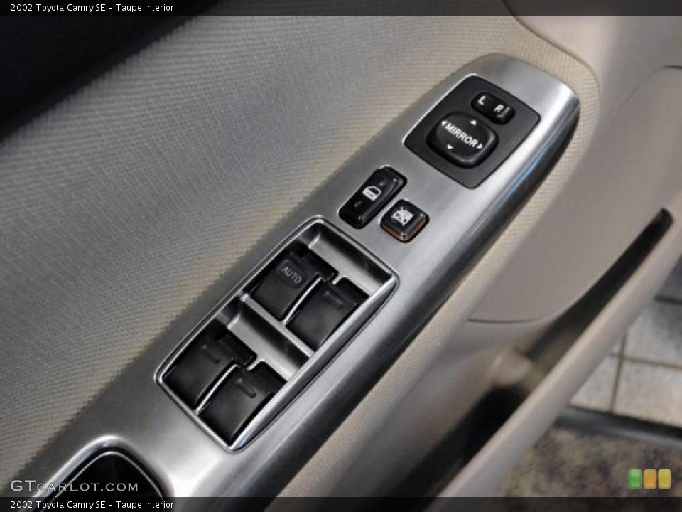Taupe Interior Controls for the 2002 Toyota Camry SE #49306569