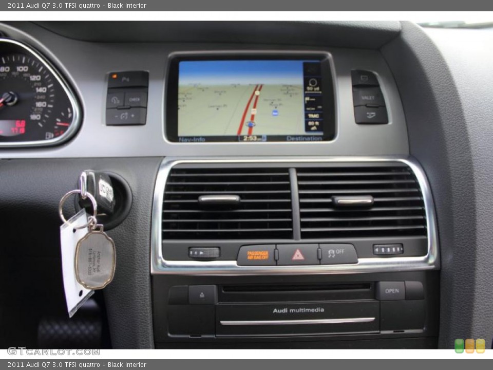 Black Interior Controls for the 2011 Audi Q7 3.0 TFSI quattro #49306986