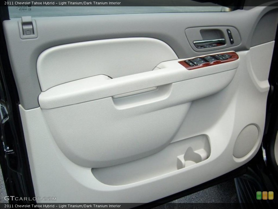 Light Titanium/Dark Titanium Interior Door Panel for the 2011 Chevrolet Tahoe Hybrid #49308528