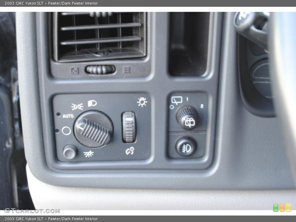 Pewter/Dark Pewter Interior Controls for the 2003 GMC Yukon SLT #49311255