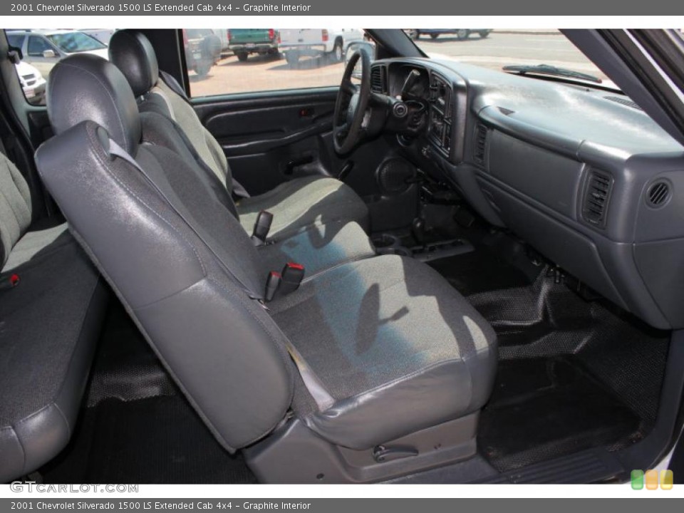Graphite Interior Photo for the 2001 Chevrolet Silverado 1500 LS Extended Cab 4x4 #49315398