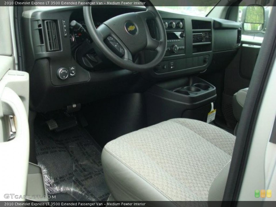 Medium Pewter Interior Photo for the 2010 Chevrolet Express LT 3500 Extended Passenger Van #49315974