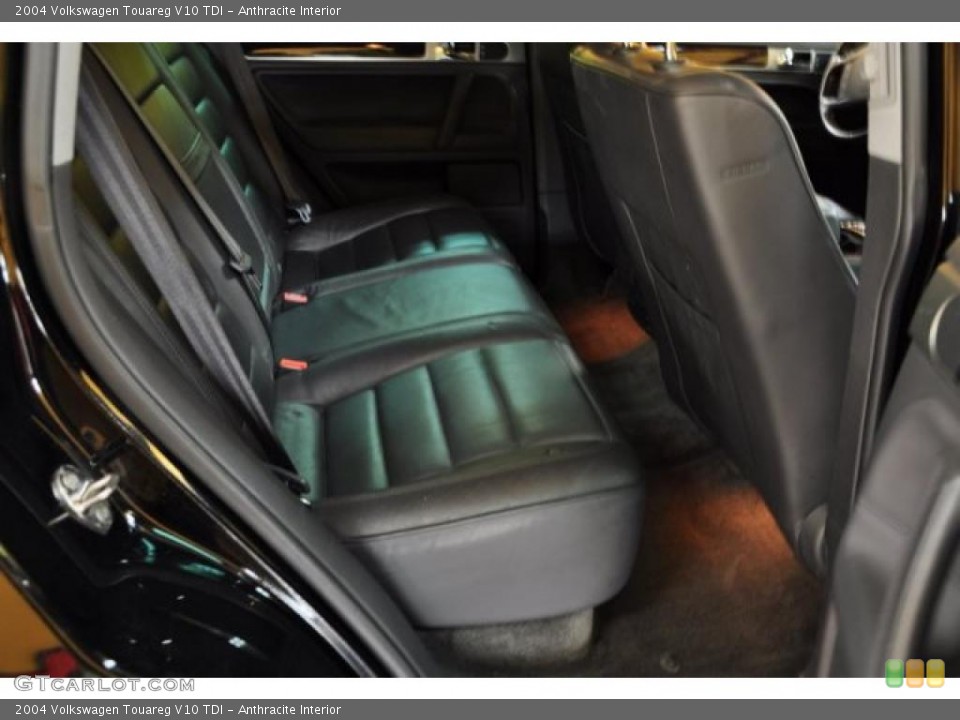 Anthracite Interior Photo for the 2004 Volkswagen Touareg V10 TDI #49316340