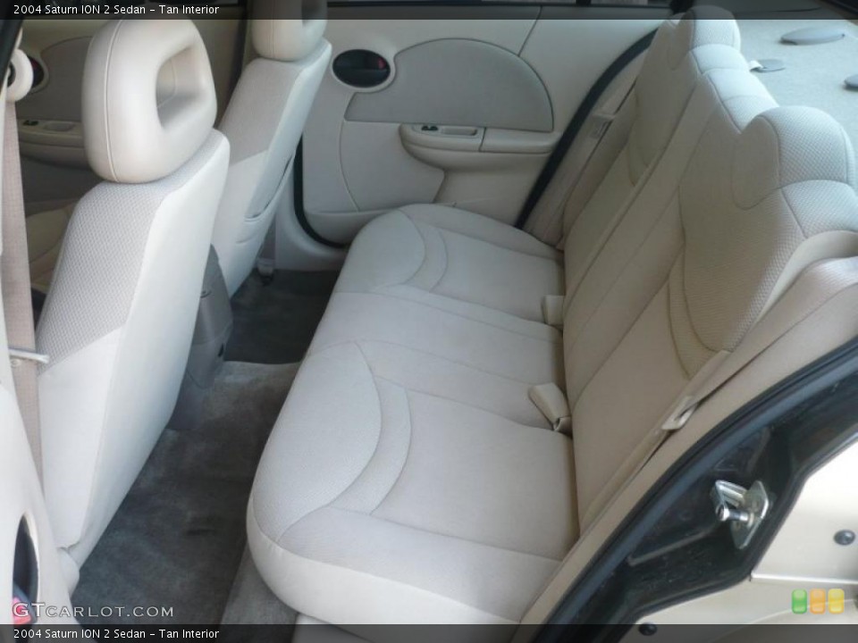 Tan Interior Photo for the 2004 Saturn ION 2 Sedan #49323120