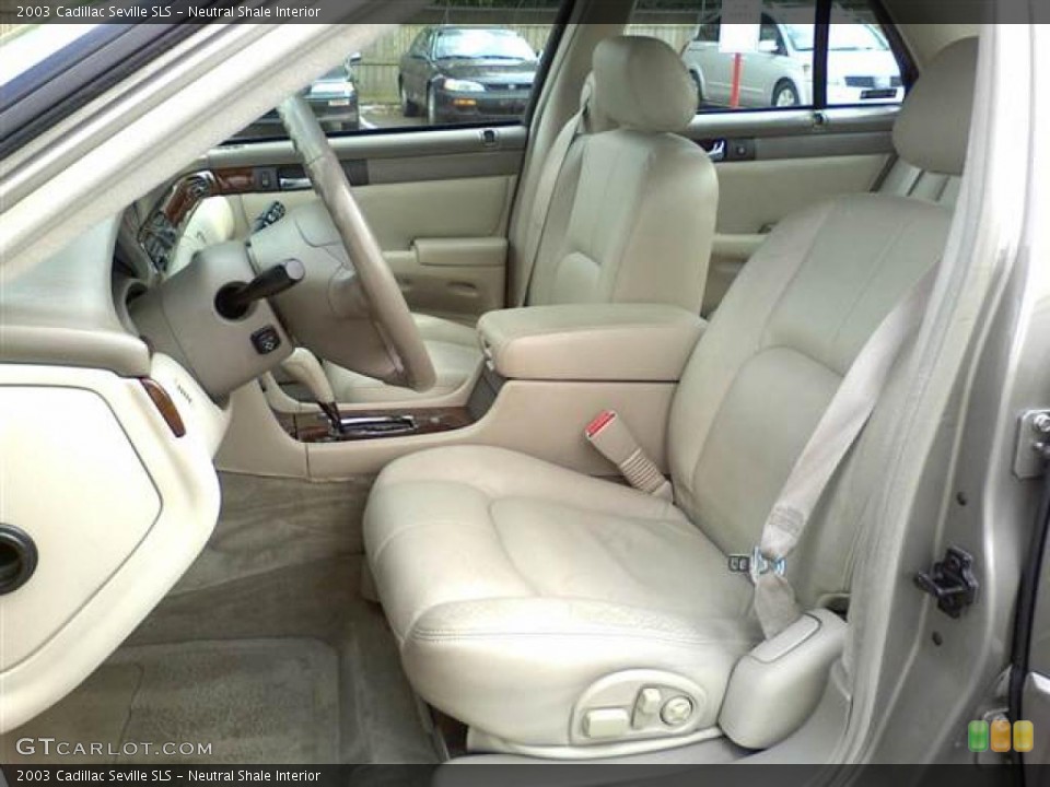 Neutral Shale Interior Photo for the 2003 Cadillac Seville SLS #49334691