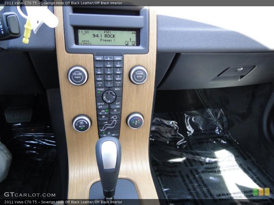 Soverign Hide Off Black Leather/Off Black Interior Dashboard for the 2011 Volvo C70 T5 #49339209