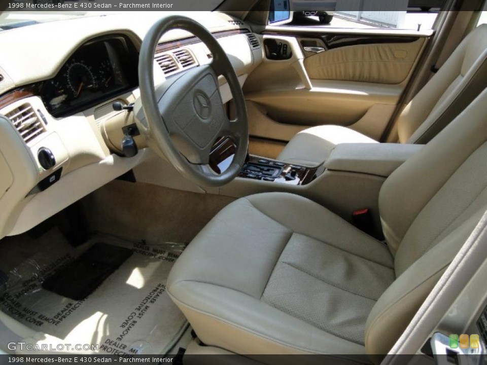 Parchment Interior Photo for the 1998 Mercedes-Benz E 430 Sedan #49340124