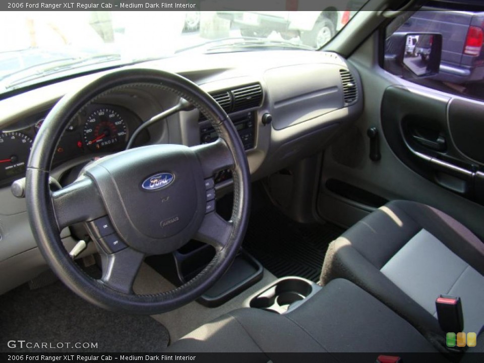 Medium Dark Flint Interior Photo for the 2006 Ford Ranger XLT Regular Cab #49343871