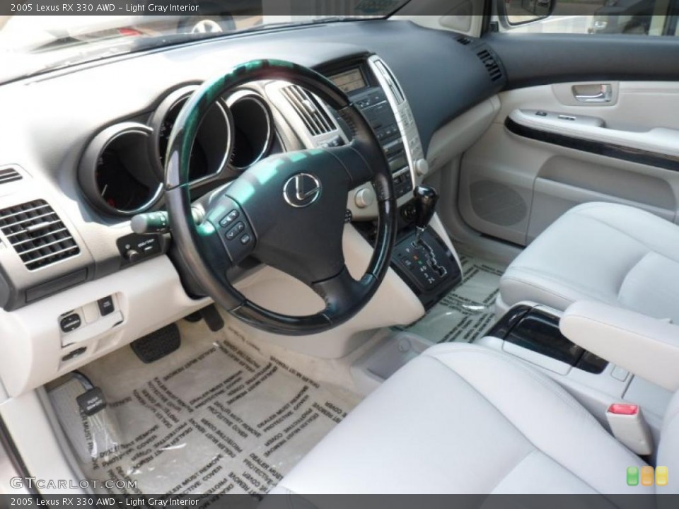 Light Gray Interior Photo for the 2005 Lexus RX 330 AWD #49344111