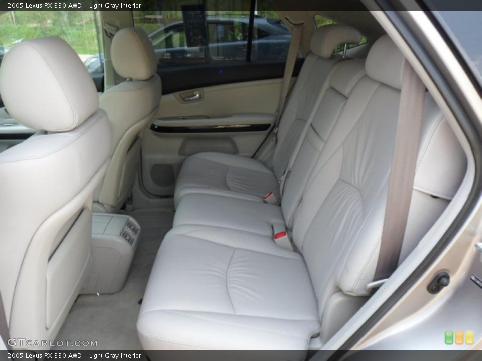 Light Gray Interior Photo for the 2005 Lexus RX 330 AWD #49344156