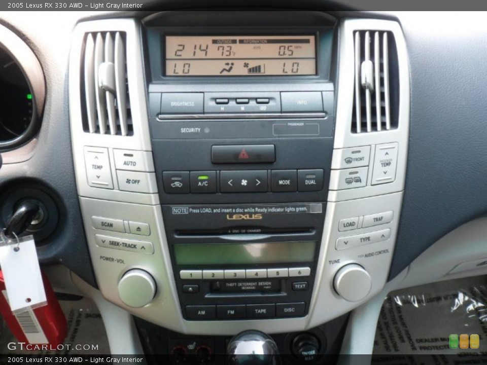 Light Gray Interior Controls for the 2005 Lexus RX 330 AWD #49344243