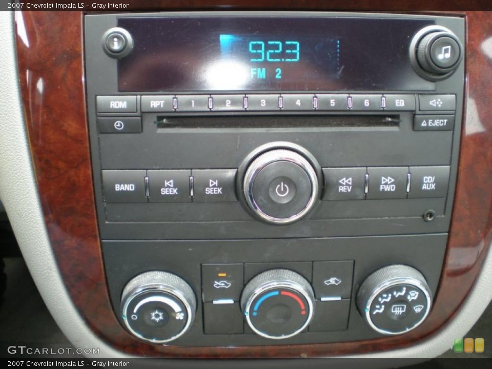 Gray Interior Controls for the 2007 Chevrolet Impala LS #49347657