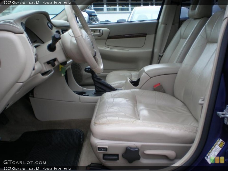 Neutral Beige Interior Photo for the 2005 Chevrolet Impala LS #49348059