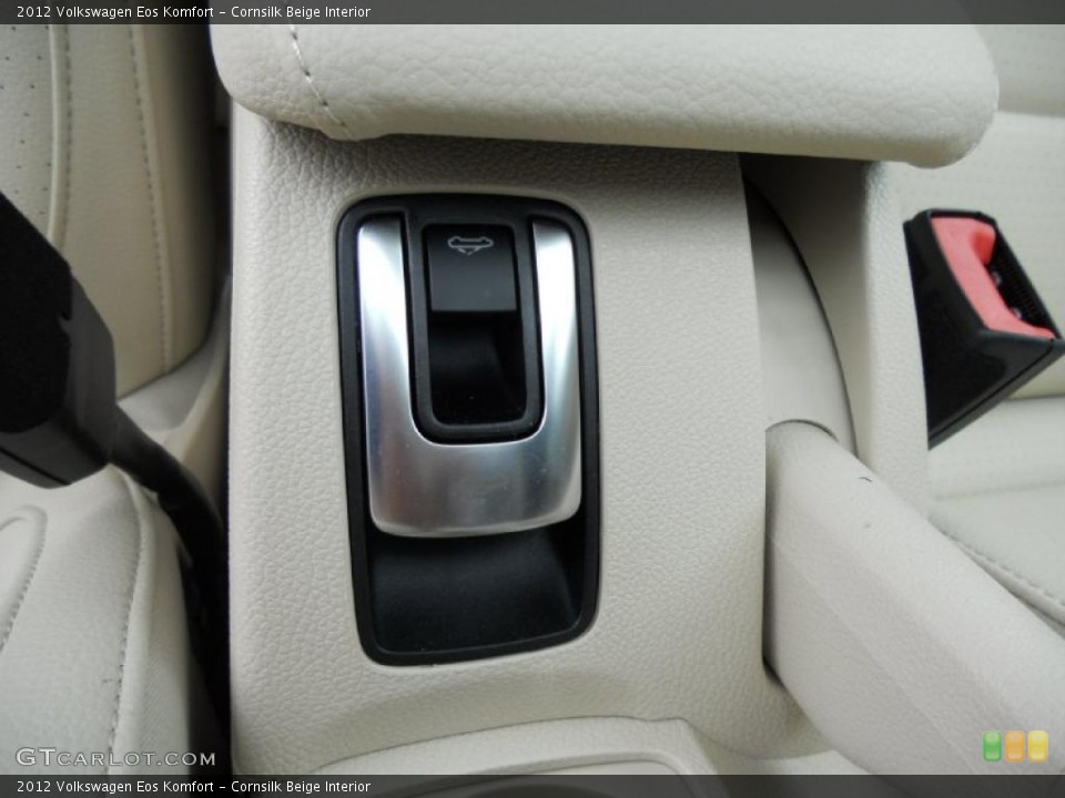 Cornsilk Beige Interior Controls for the 2012 Volkswagen Eos Komfort #49350844