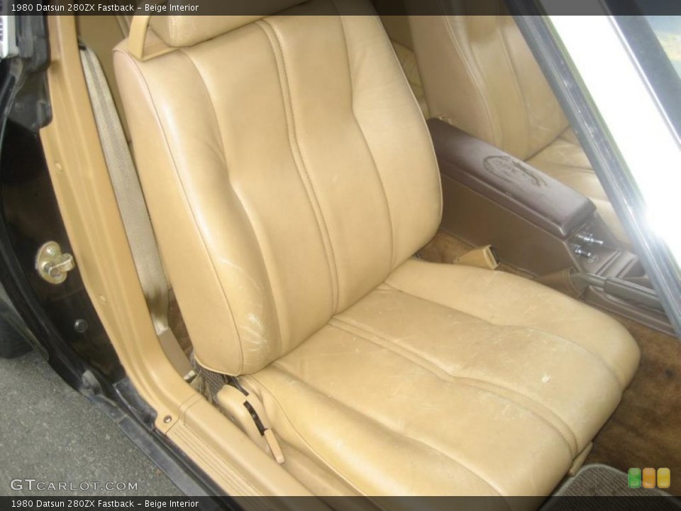 Beige Interior Photo for the 1980 Datsun 280ZX Fastback #49357318