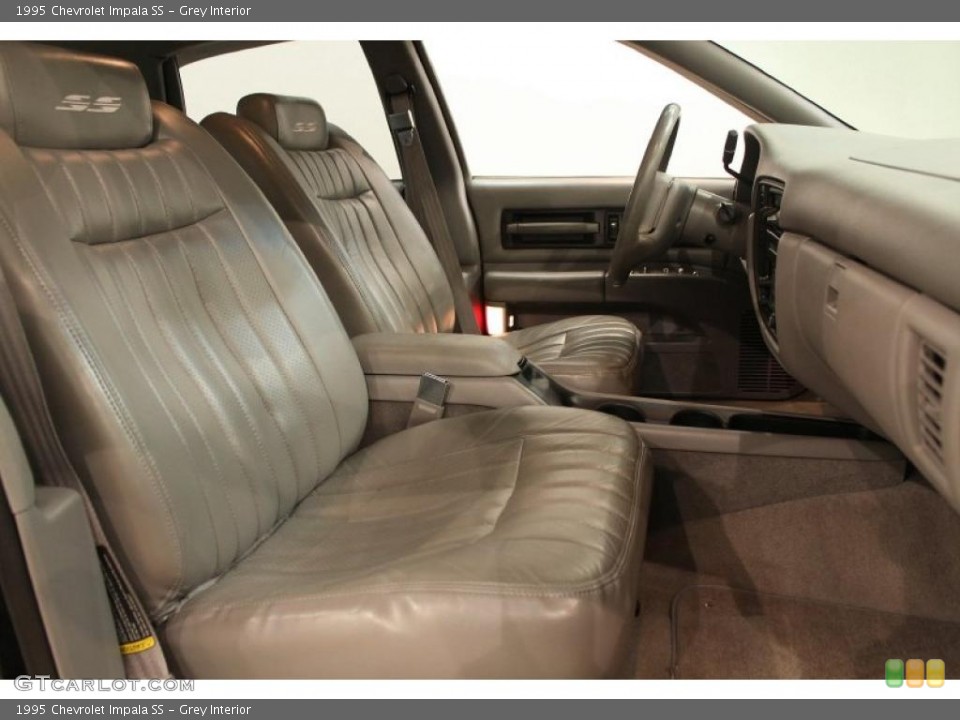 Grey Interior Photo for the 1995 Chevrolet Impala SS #49358740