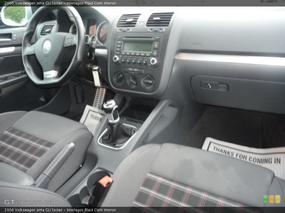 Interlagos Plaid Cloth Interior Photo for the 2006 Volkswagen Jetta GLI Sedan #49373855