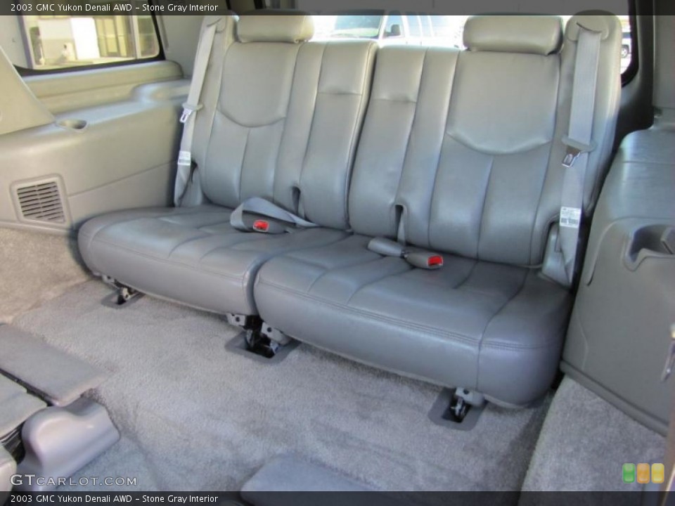 Stone Gray Interior Photo for the 2003 GMC Yukon Denali AWD #49380140
