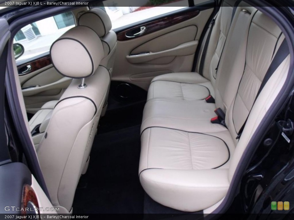 Barley/Charcoal Interior Photo for the 2007 Jaguar XJ XJ8 L #49399676
