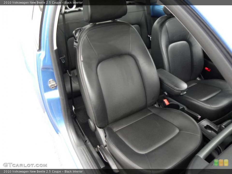 Black Interior Photo for the 2010 Volkswagen New Beetle 2.5 Coupe #49401053
