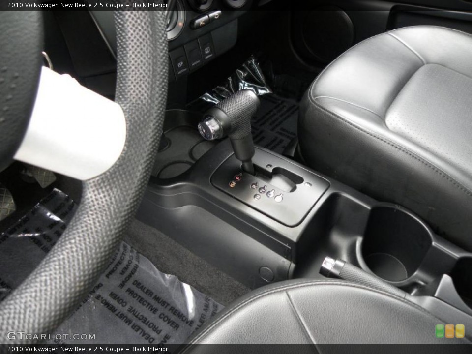 Black Interior Transmission for the 2010 Volkswagen New Beetle 2.5 Coupe #49401188