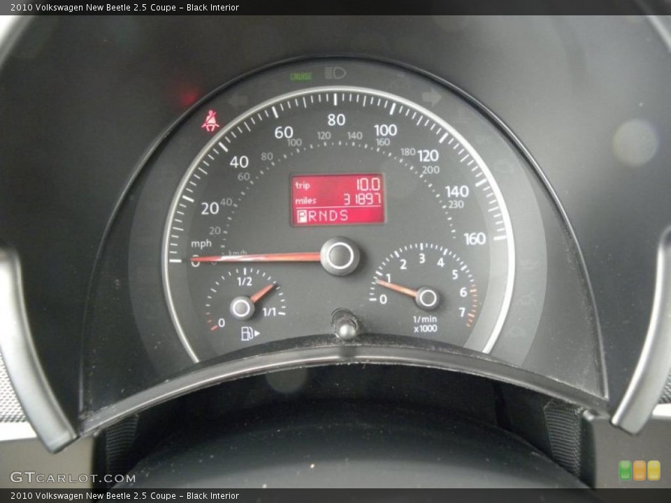Black Interior Gauges for the 2010 Volkswagen New Beetle 2.5 Coupe #49401233