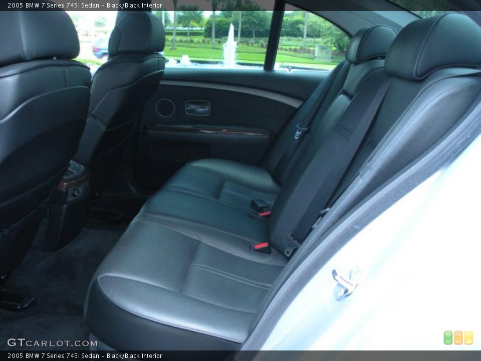 Black/Black Interior Photo for the 2005 BMW 7 Series 745i Sedan #49401938