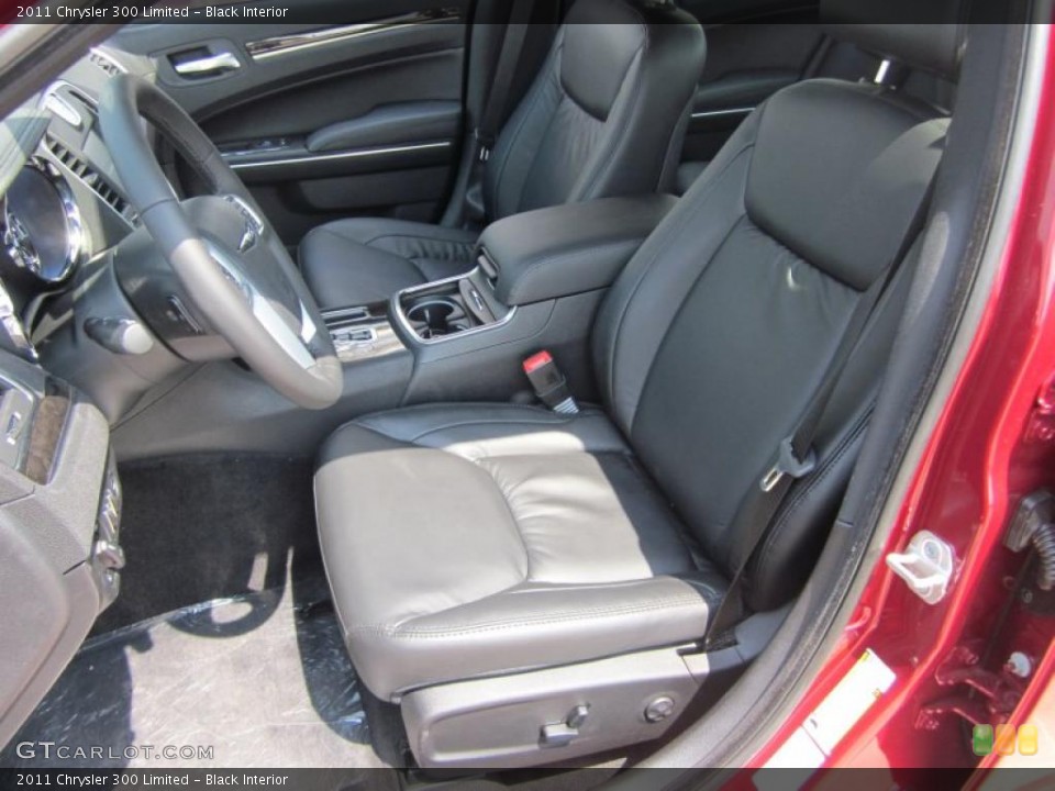 Black Interior Photo for the 2011 Chrysler 300 Limited #49402691